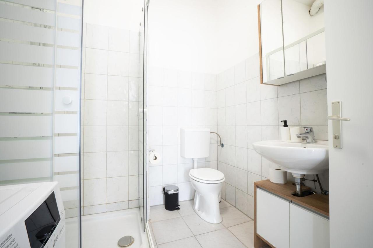 Modern 1-Bedroom Apartment Next To Praterstern Wien Eksteriør billede