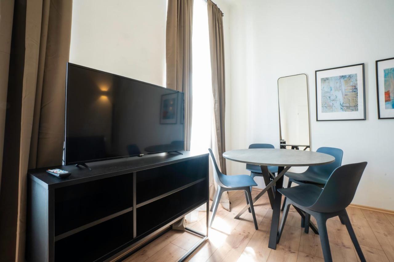 Modern 1-Bedroom Apartment Next To Praterstern Wien Eksteriør billede
